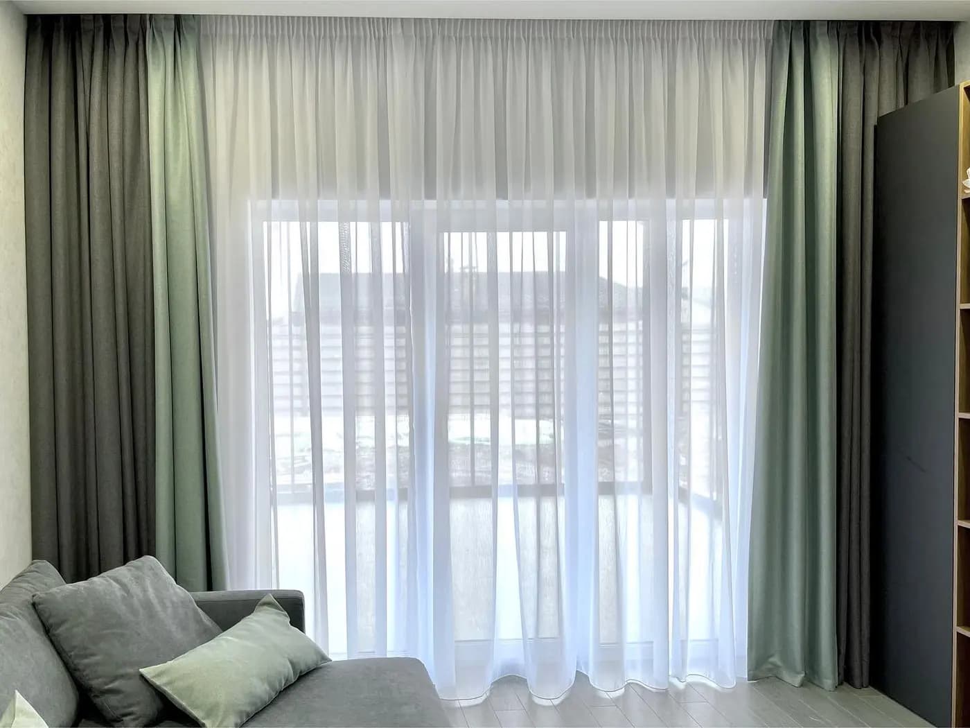 Vorhänge & Gardinen, Gardinenschienen, Sumy — Boston Atelier