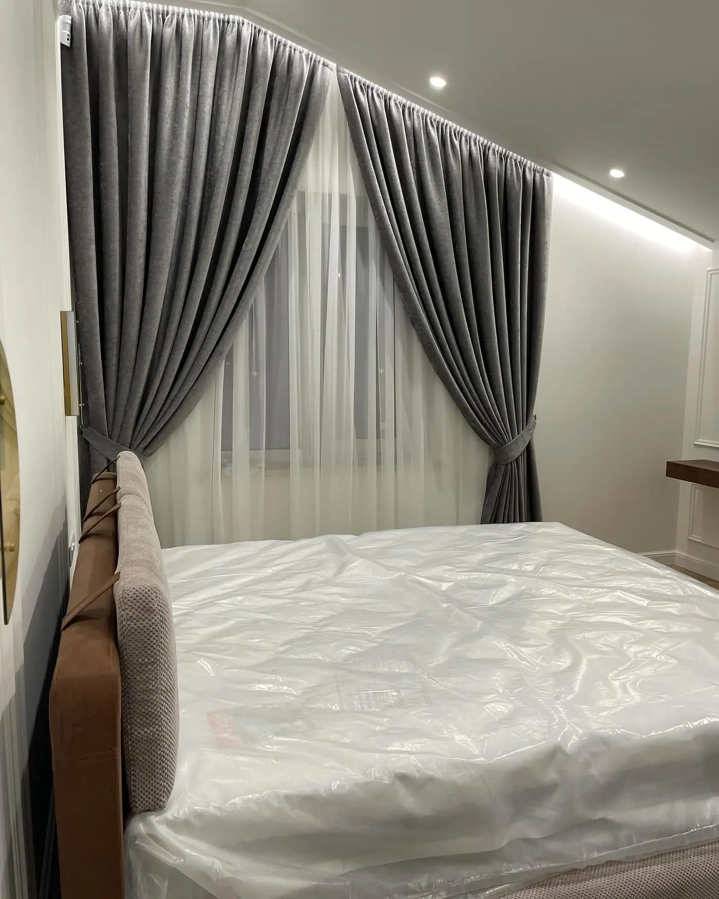 Vorhänge & Gardinen, Schlafzimmer, Kyjiw — Boston Atelier