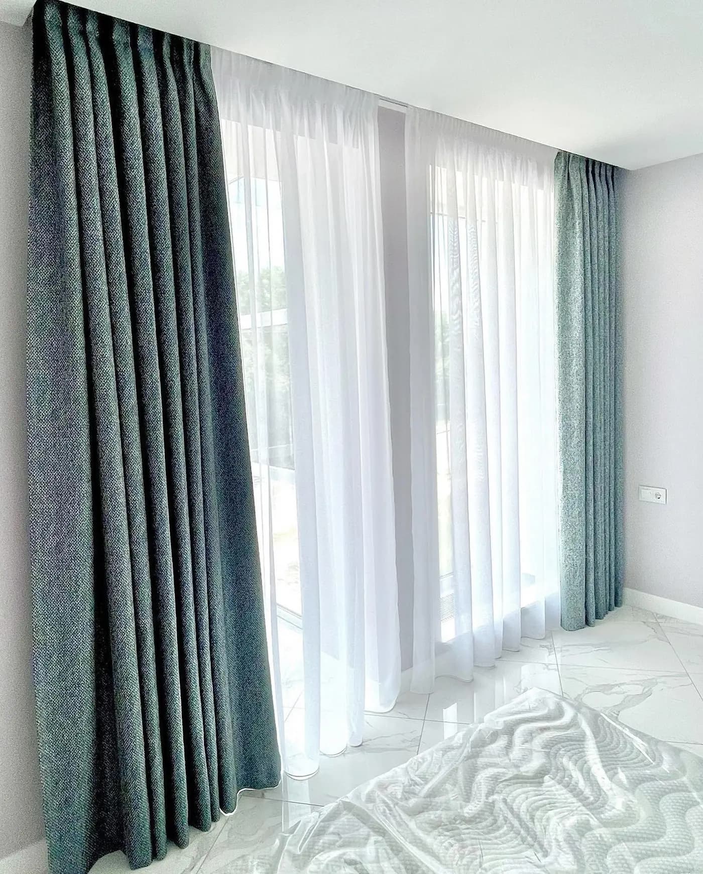 Vorhänge & Gardinen, Gardinenschienen, Schlafzimmer, Sumy — Boston Atelier