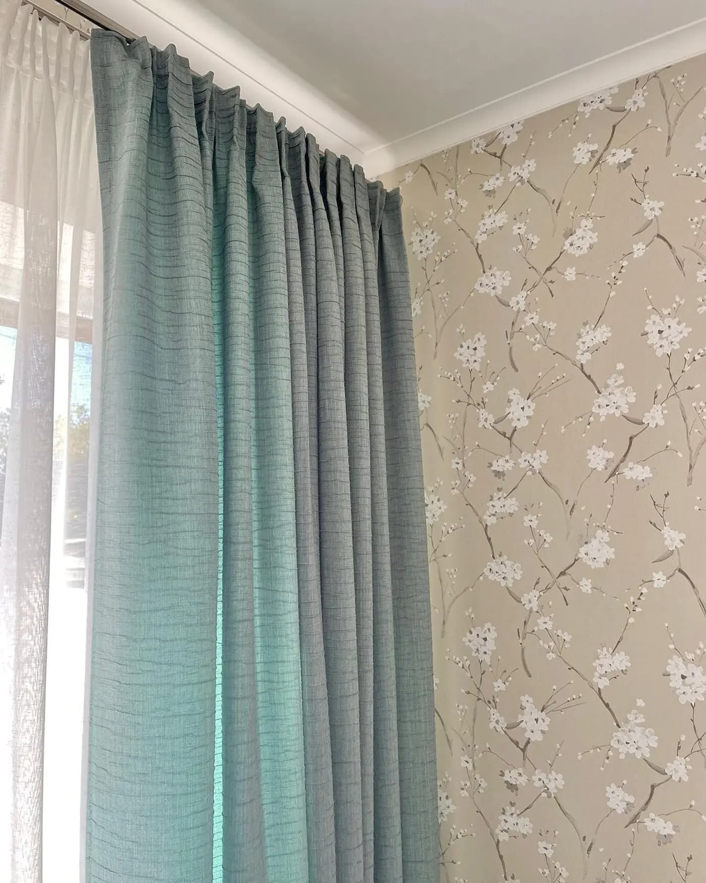Vorhänge & Gardinen, Gardinenschienen, Wohnzimmer, Sumy — Boston Atelier