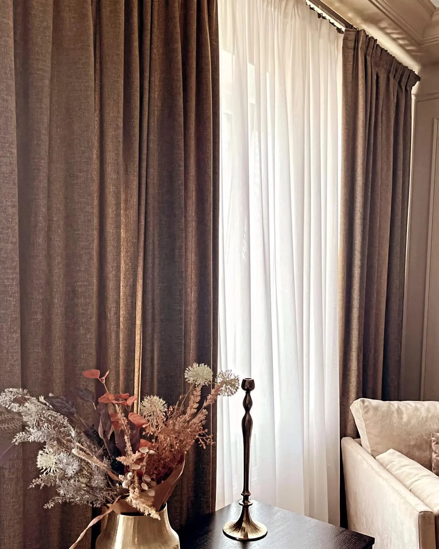 Vorhänge & Gardinen, Gardinenschienen, Wohnzimmer, Sumy — Boston Atelier