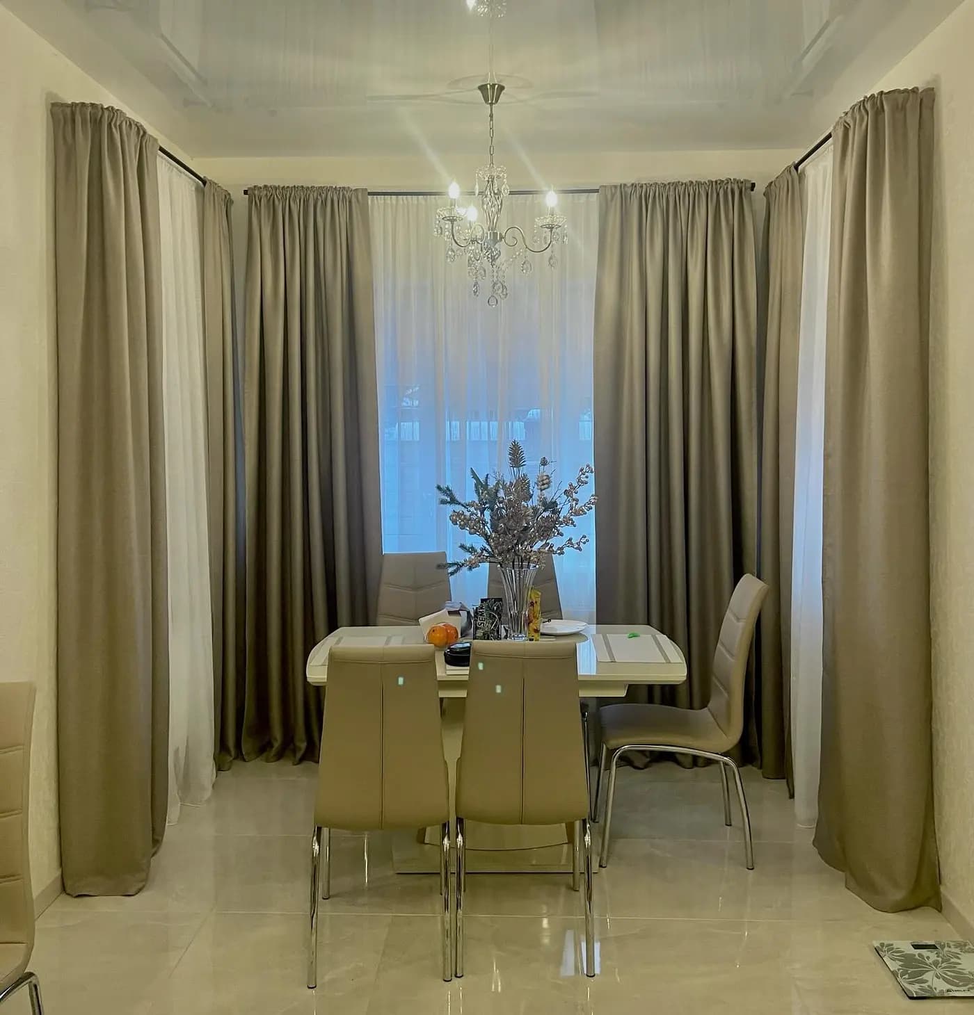 Vorhänge & Gardinen, Wohnzimmer, Sumy — Boston Atelier
