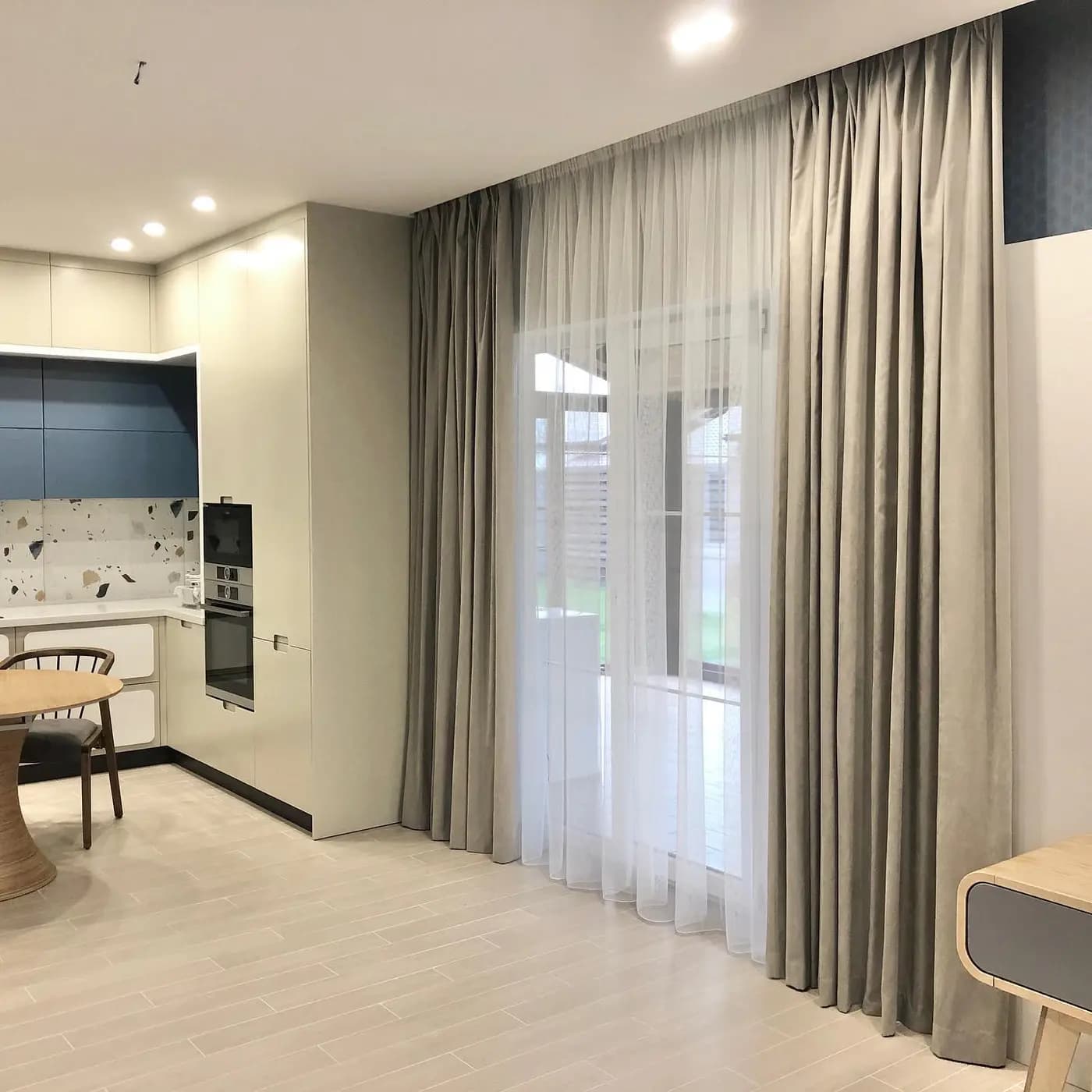 Vorhänge & Gardinen, Wohnzimmer, Sumy — Boston Atelier